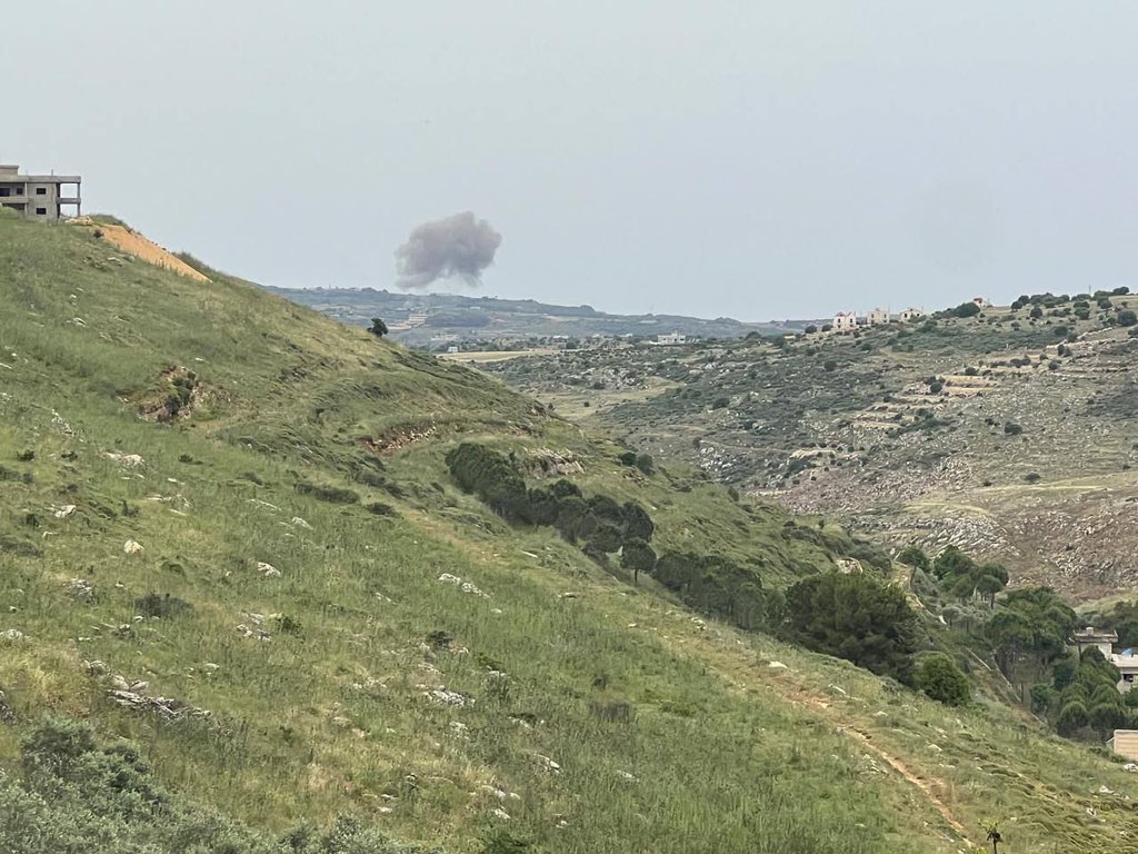 An Israeli airstrike just hit the area between Aita al Shaab and Rmeich south Lebanon