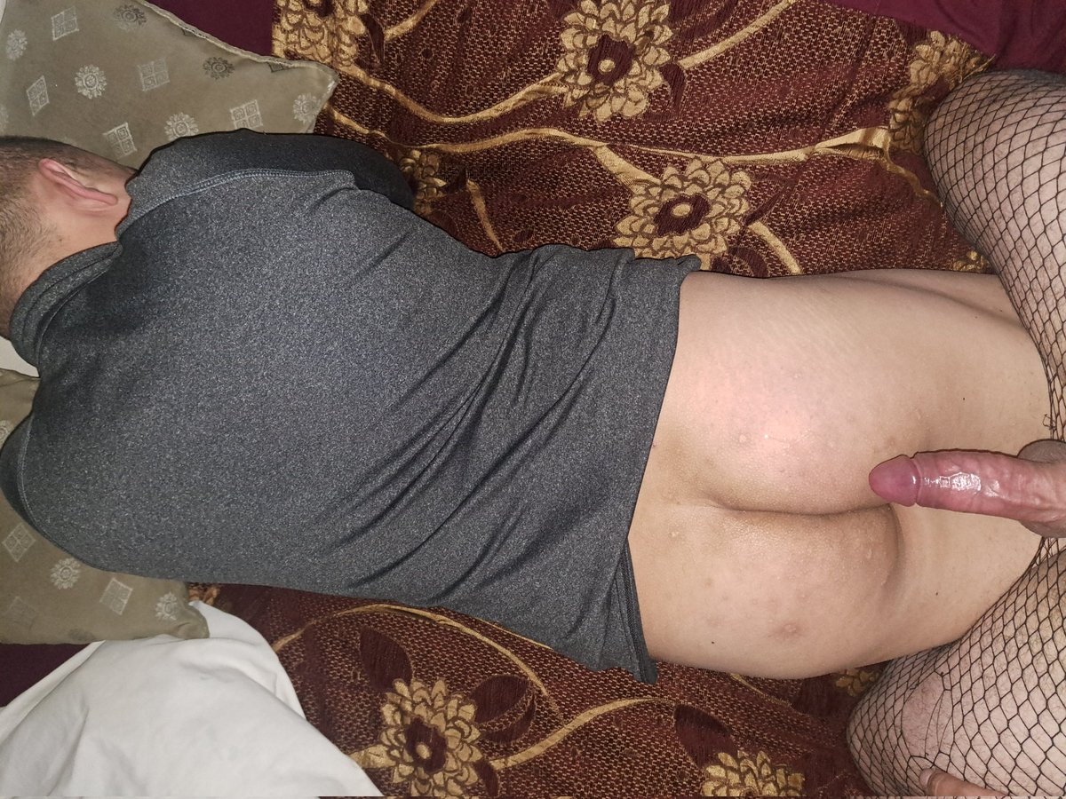 MaxQuitohot's tweet photo. Follando un culito en mallas no les pende eso 😈😈 quieres video 👀 #ecuador  #QUITO #gay #sexo #sexogay #bb #versatil #cuelando #culiemos https://t.co/3wiZxq2X28