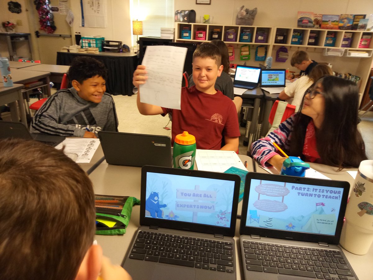 sgstapel's tweet photo. Our 5th graders used their expert knowledge on nonfiction signposts to organize information, create a poster, and teach others.  All members were responsible for note taking during presentations.  In the end, they were ALL experts! #HMEproud https://t.co/fQaVeN9J3w