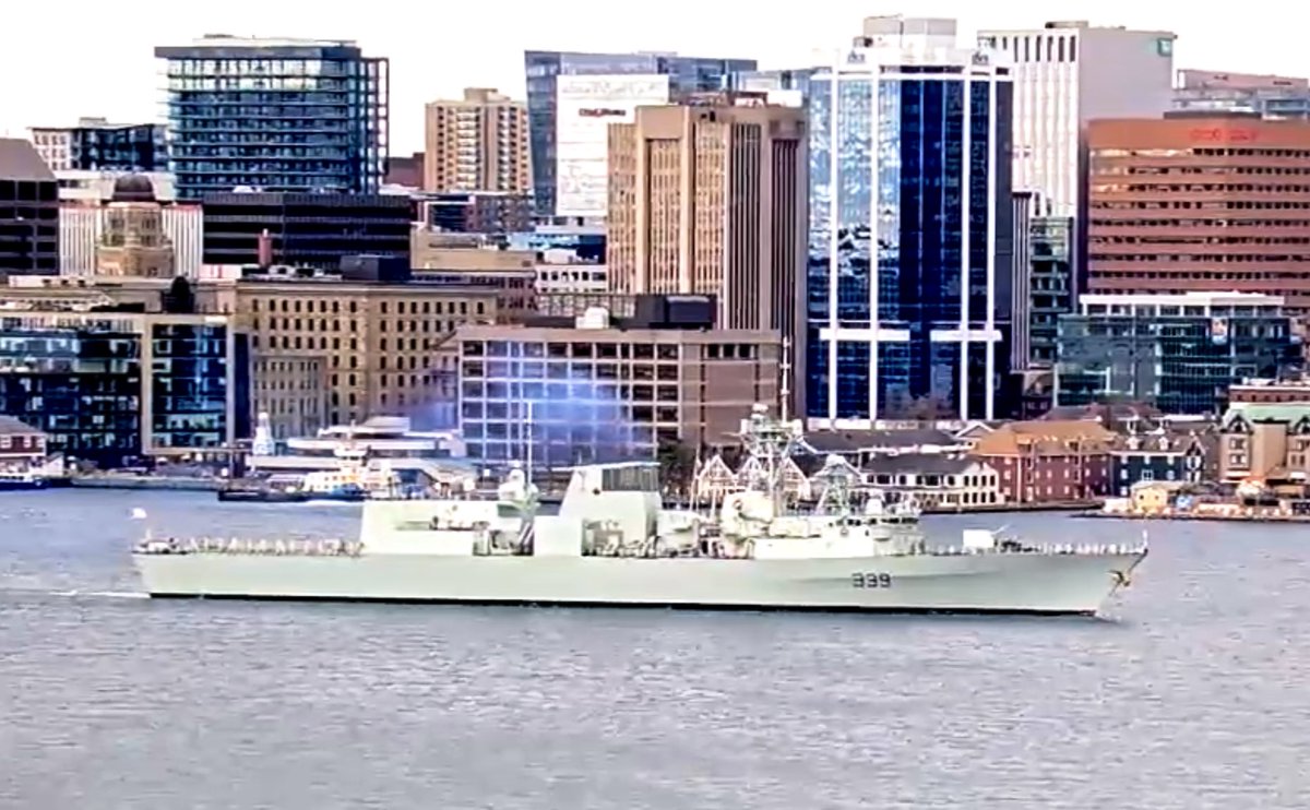WarshipCam's tweet photo. HMCS Charlottetown (FFH 339) Halifax-class frigate coming into Halifax, Nova Scotia - May 10, 2024 #hmcscharlottetown #ffh339 

SRC: webcam https://t.co/U917IDgGrH