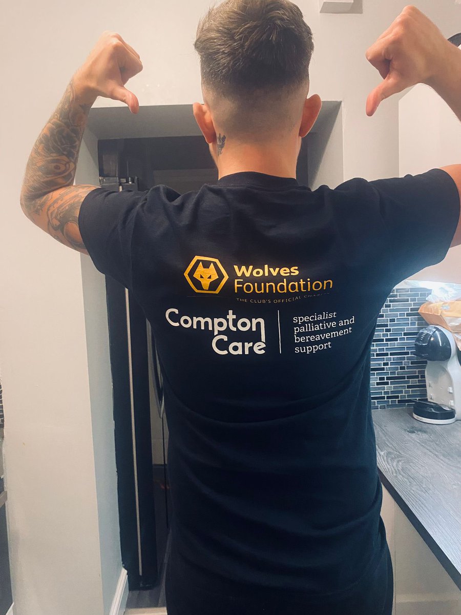 Mitch Lane is a Hiking Hero - are you? 💪 Join our Yr Wyddfa (Snowdon) by Sunrise trek this June and help raise vital funds for Wolves Foundation and @Compton_Care 🏔️🚶 Sign up now to grab your Hiking Heroes t-shirt at our induction next Tuesday! 👕 👉 foundation.wolves.co.uk/events/snowdon…