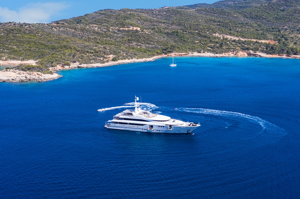 CharterWorld's tweet image. Embark on a luxury yacht vacation with Motor Yacht PERSEFONI I. With exceptional on board spaces for 12 guests across 6 lavish suites and a dedicated crew of 13, your dream charter experience awaits! 🌊 

More info: charterworld.com/index.html?sub…

#LuxuryYacht #PERSEFONI #CharterLife"