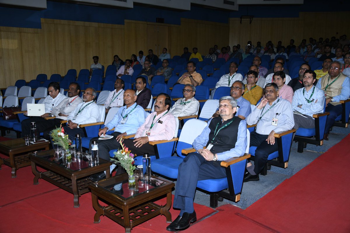 On the occasion of #NationalTechnologyDay special talks were organised by DSF, DRDO. Sh Sudhanshu Mani former GM ICF, Chennai shared leadership insights into the journey of making of Vande Bharat. Ms Shalini Kapoor, Chief Technologist, AWS, spoke about the Future of AI.