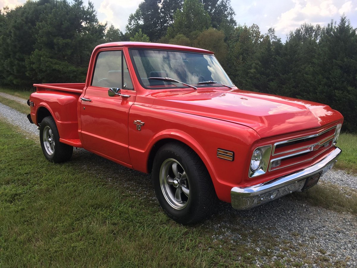 #FunFriday #RandomEdition

'69 C-10😎