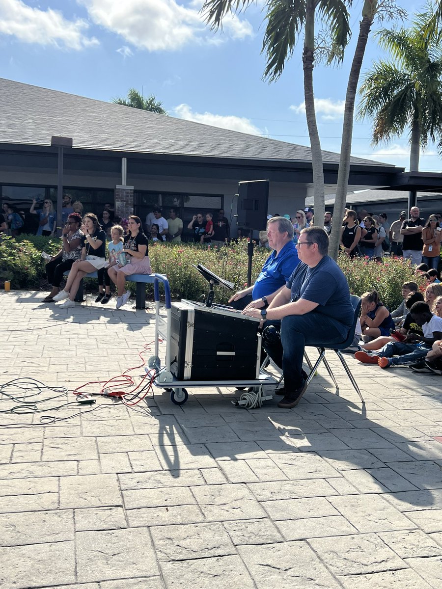 .<a href="/LPEPanthers/">Lake Park Elementary</a> musical about friendship was one of a “KIND”. A huge shout out to Mr. Stein our wonderful music teacher for preparing our students for this and providing excellence in music everyday!  .<a href="/collierschools/">Collier County Public Schools</a> 🎶🎤