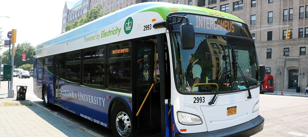 🚍 Starting today, shuttles are available from Morningside campus to the Barker Athletics Complex. Learn more: commencement.columbia.edu/content/ceremo…