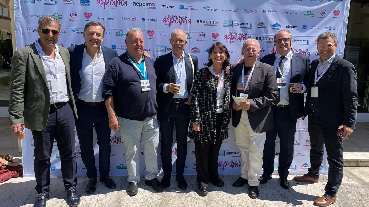 Súper reencuentro en el congreso de <a href="/AEPCIMA/">Cirujanos de la Mama</a>