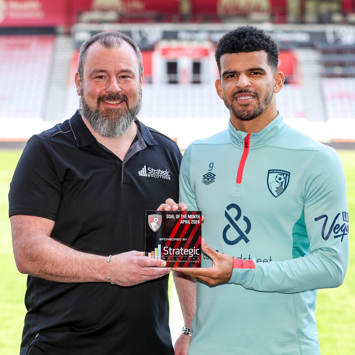 An absolute banger against Man United 🔥 @DomSolanke is the @StrategicSols Goal of the Month award winner for April 🏆