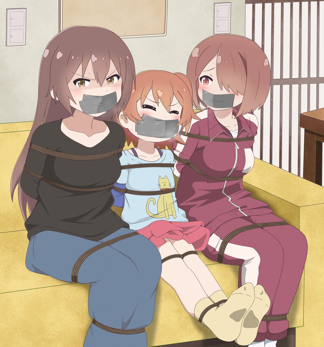 今日はひなたの誕生日なので、星野一家の親子丼を描きました～
ひなたは精一杯むぐむぐして欲しいし、千鶴さんは「娘に手出したらどうなるかわかってんだろうな」って顔で犯人を睨みつけてて欲しいです。