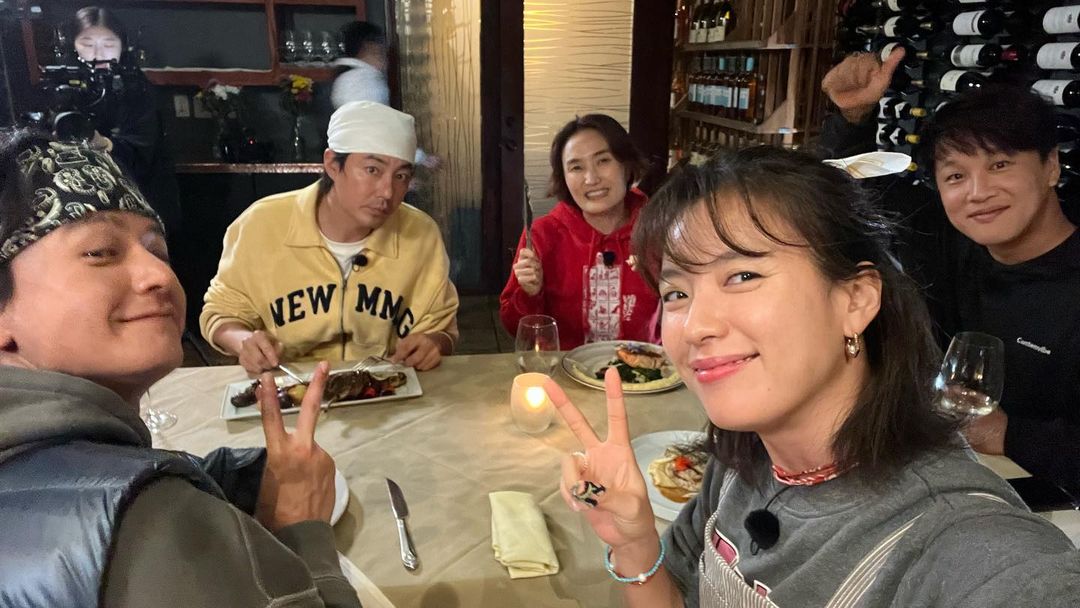 Another dinner together tonight? 🤭

Jo In Sung, Han Hyo Joo and Lim Ju Hwan had dinner together last night in Japan 🤗
#joinsung #zoinsung #조인성