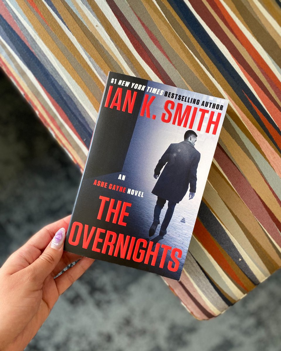 📚 Now In Paperback: THE OVERNIGHTS by @DrIanSmith! “Chicago PI Ashe Cayne is the perfect hero for our times.” —Harlan Coben Grab your copy today!