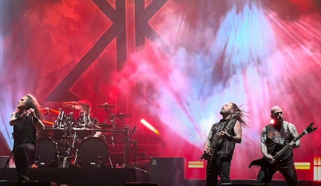 Watch: KERRY KING's Solo Band Performs At WELCOME TO ROCKVILLE Festival In Daytona Beach, Florida blabbermouth.net/news/watch-ker…
