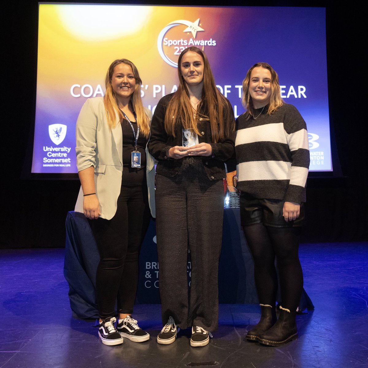 TEAM UCS College Group tweet media