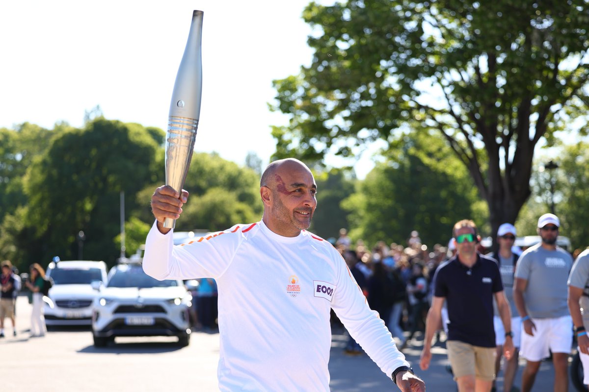 Yesterday, 4 Sanofians carried the Olympic Torch in @marseille, France 🇫🇷 Over the next few weeks, the Torch will travel to several Sanofi sites across France, with nearly 300 Sanofians participating as official Torchbearers. Stay tuned! 🔥 #IgnitingPotential #Paris2024