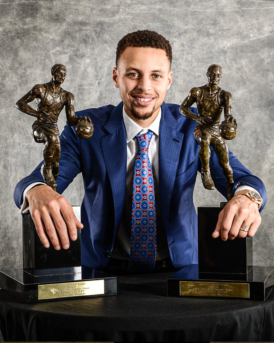On this day in 2016, Steph Curry won back-to-back MVPs and became the FIRST unanimous winner in NBA history 🏆🏆