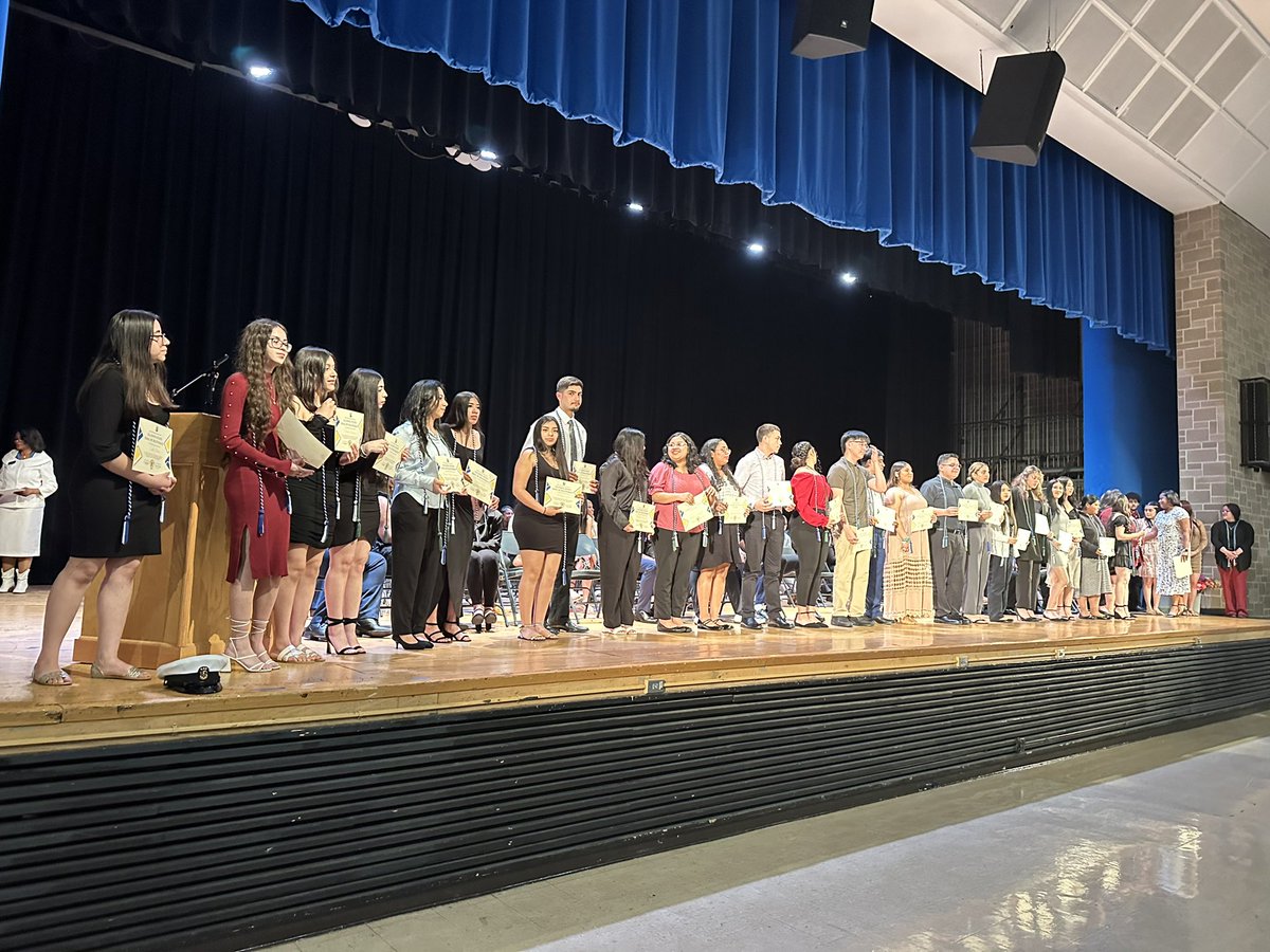 It was a pleasure to present the Seal of Biliteracy awards at Senior Awards night at Bloom High School last night. Bloom had 46 students earn and Bloom Trail had 10 students earn. Congratulations to all these amazing bilingual and biliterate students! <a href="/DrNavarre/">Supt. Lenell Navarre</a> <a href="/DrJLAnderson/">Dr JLAnderson</a>