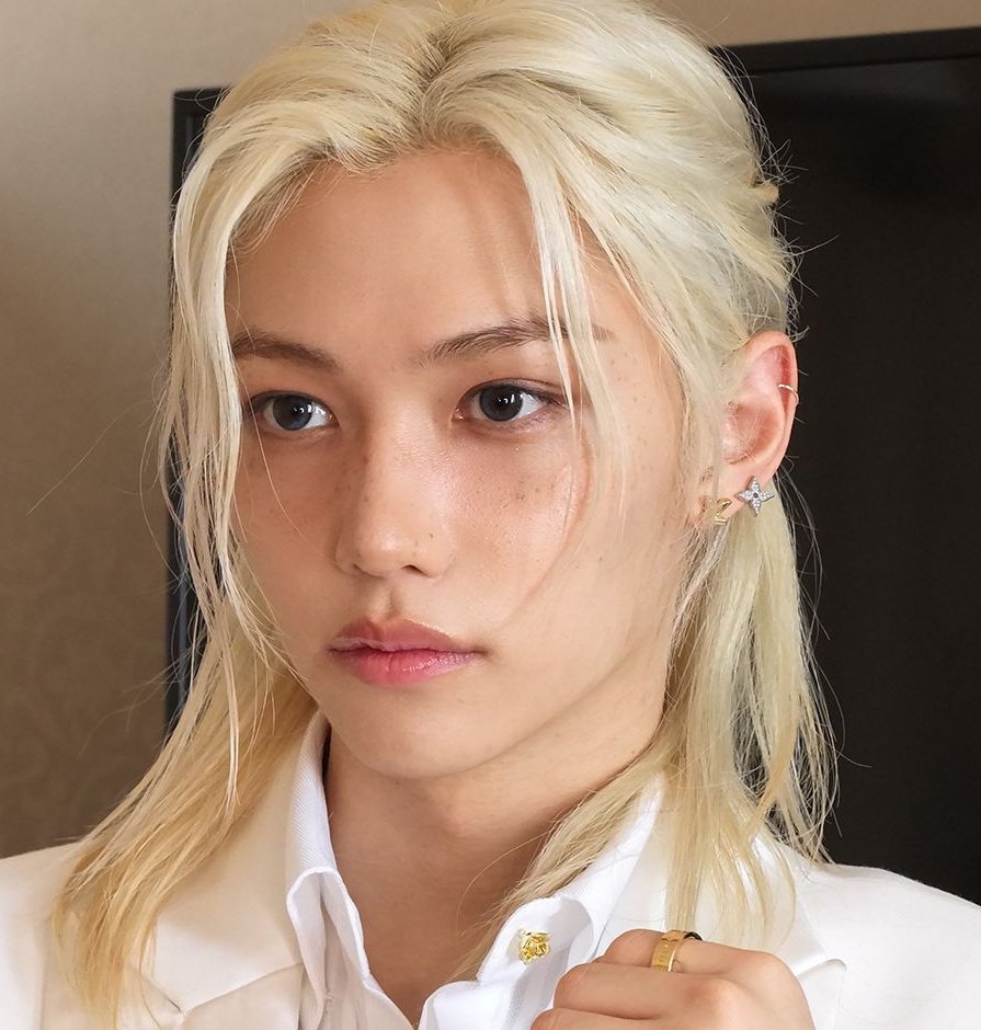 Bbokk_lix's tweet image. 이렇게 완벽하게 아름다울수가 있을까? 모난곳도 둔탁한곳도 과한곳도 부족한곳도 없어