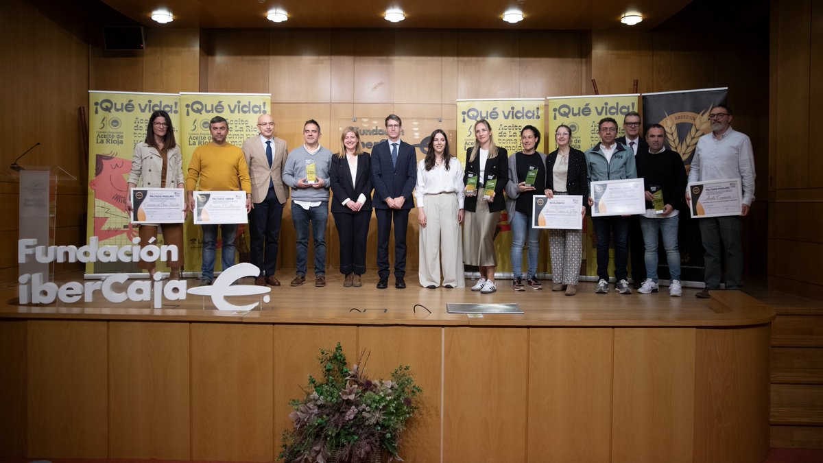 ¡El aceite ecológico triunfa! los aceites #ecológicos de La Rioja se han llevado 7 galardones en los Los VIII Premios a la Calidad de la DOP @AceitedeLaRioja 💛🌿Enhorabuena Almazara Riojana (3🏅), Almazara Ecológica de La Rioja (2🏅) y T Mengar (2🏅cpaer.org/es/public/noti…).