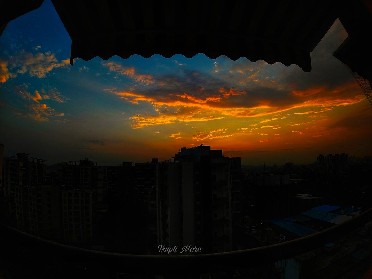 The sunset after the thunderstorm never disappoints!
#Punerains #Pune ⛈️