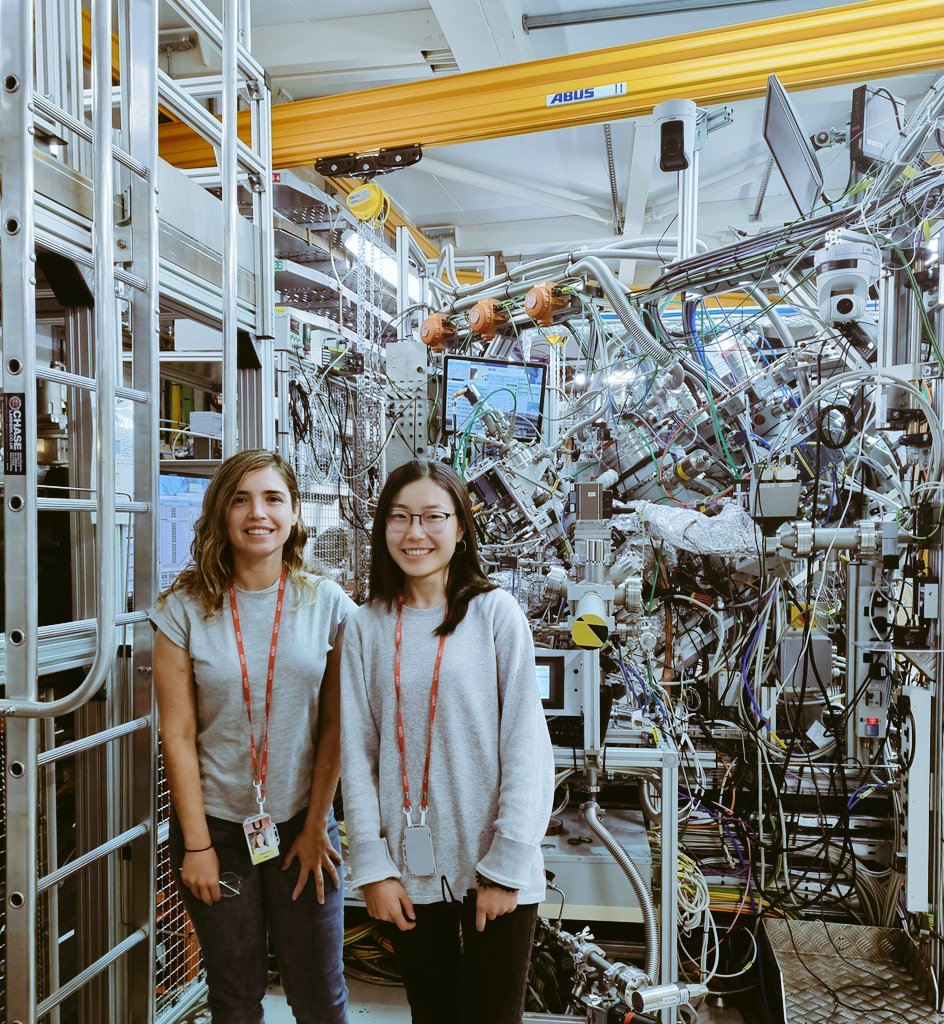katheVillag's tweet image. We&apos;re excited to be at @DiamondLightSou #synchrotron 
for NAP-XPS beamtime of our #photocatalytic #nanomotors! @ICIQchem