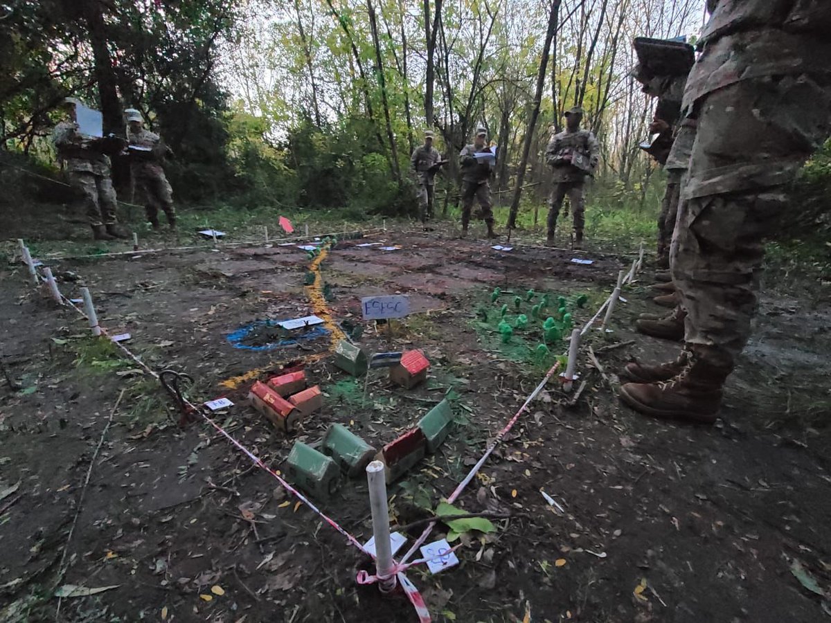 Te mostramos a los Aspirantes de 2do año de la 3ra Compañía de Arsenales realizando instrucción de combate.

INSCRIBITE en el siguiente enlace esesc.ejercito.mil.ar/?p=inscripcion

#ActitudCabral
#QuieroSerSuboficial
#FormandoLideres