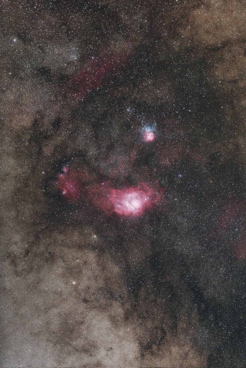 昨晩、望遠鏡ではM8干潟星雲とM20三裂星雲を狙っていました。 M8の中心が飛んでしまったのが反省点… なかなか一晩じっくり撮影出来る機会がありませんね。。