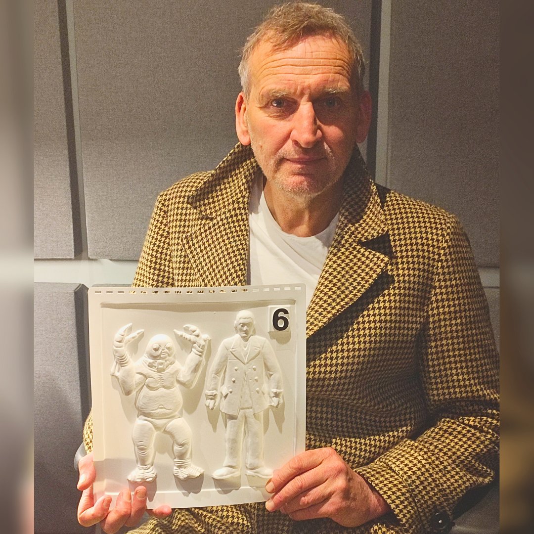 We’ve just released our second touch to see Doctor Who experience that helps blind &amp; VI fans explore the Whoniverse! Featuring THREE Doctors on our audio guides – Colin Baker, Peter Davidson and Christopher Eccleston🤩
More updates soon! @BBCDOCTORWHO
livingpaintings.org/books/doctor-w…