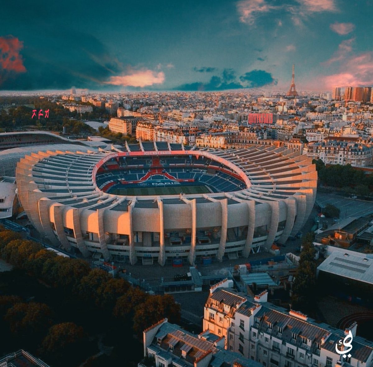 Eh vasi moi j’abandonne comment un humain normalement constitué peut trouver le Stade de France, le Vélodrome, l’Allianz Arena ou l’Etihad plus beau que le Parc ?

C’est un monument historique au même titre que San Siro mais vous préférez des stades sans âmes comme l’Emirates