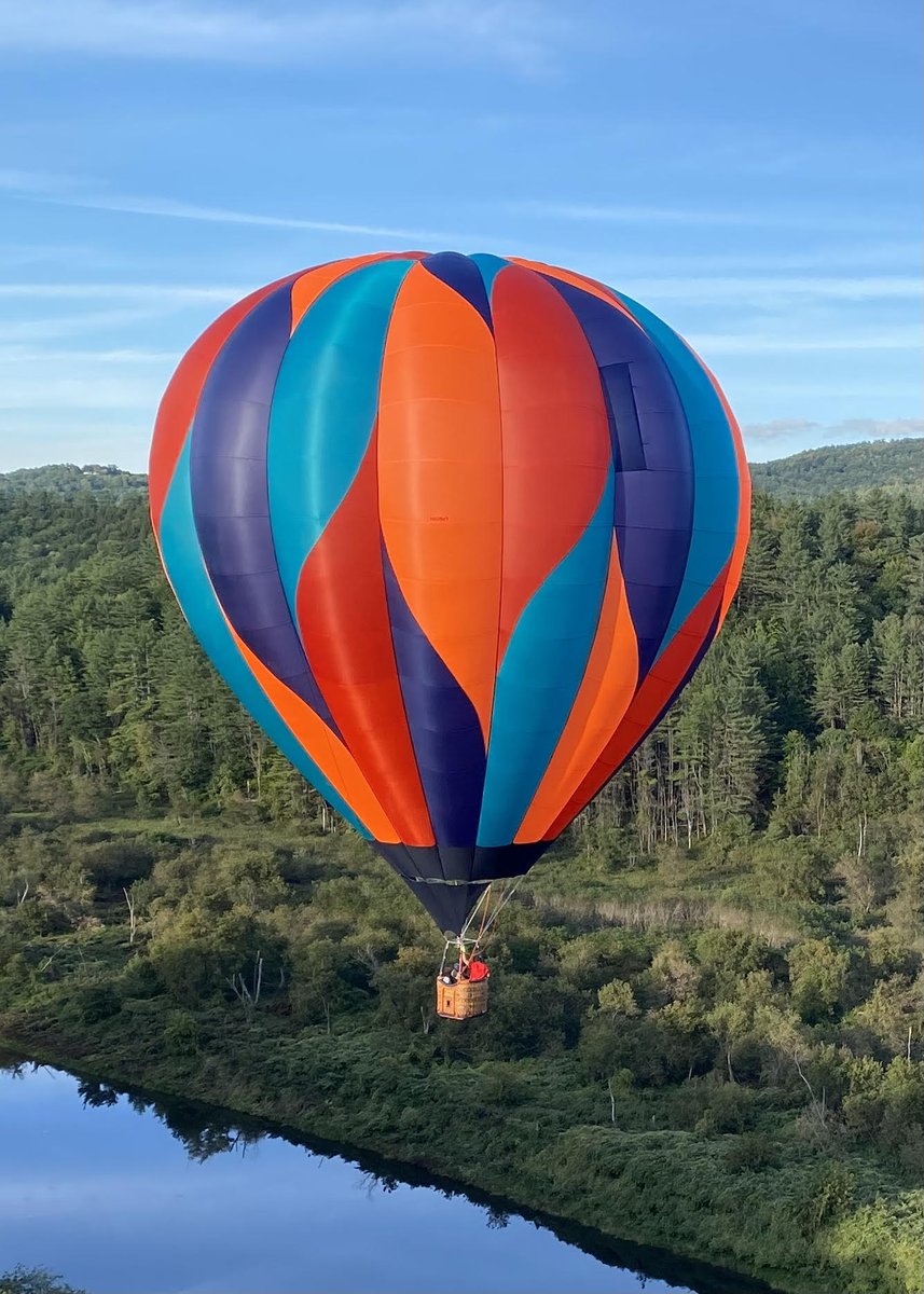 HartfordVTCC's tweet photo. Please consider volunteering for the 44th Annual Quechee Hot Air Balloon Craft &amp; Music Festival!!!
We cant do it without YOU!!
Sign up here:
https://t.co/WzZycpK1ZO https://t.co/PrnFy8DZQf