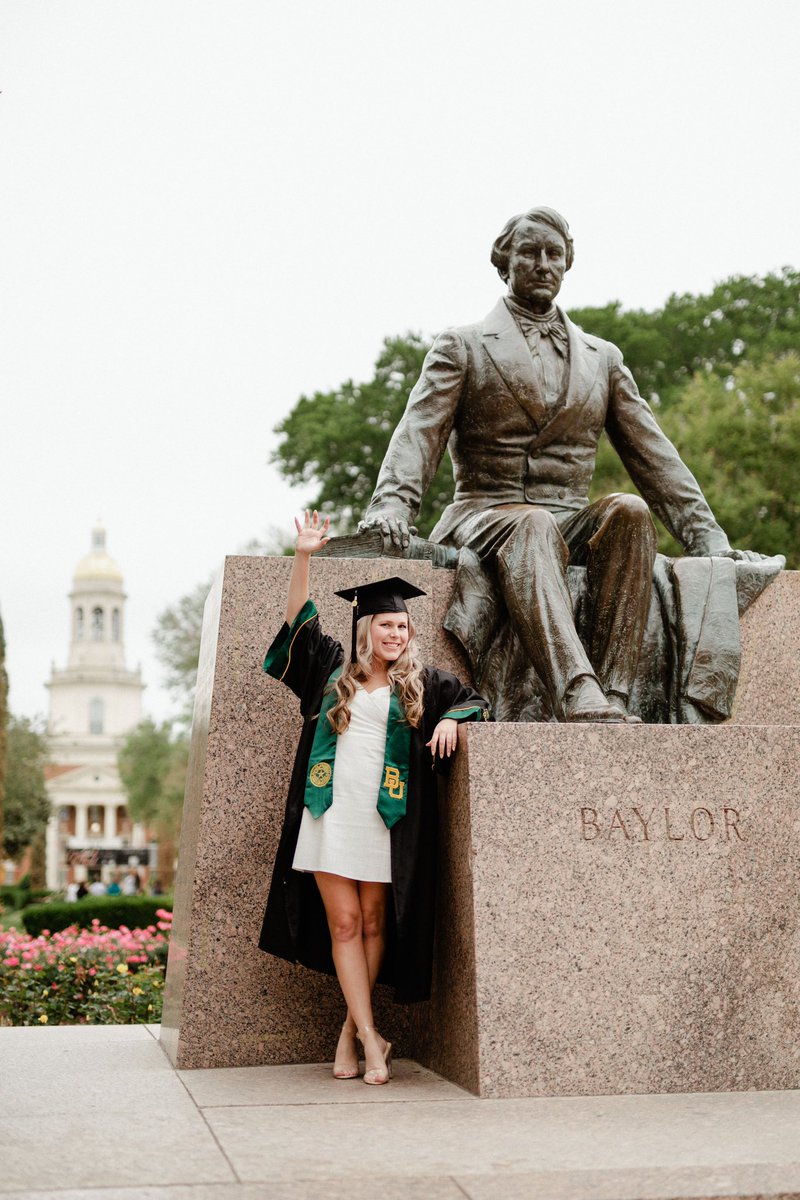 ellembeee's tweet photo. Started from the bottom….now we’re here……except I hate drake 🤩#baylorgrad #sicemkendrick https://t.co/jqPG4RRH6r