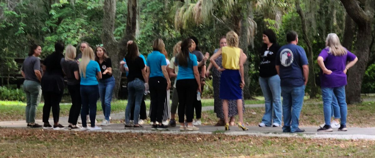 Love  exploring Florida Wildlife with our non-science focused educators.  Can you imagine meeting an animal, learning its story then writing a new narrative.  Look inside the crook of the tree to see a "friend" our coaches met. 2/2  <a href="/WeAreHAEST/">HAEST</a> <a href="/HCPSElemScience/">HCPSElemScience</a>