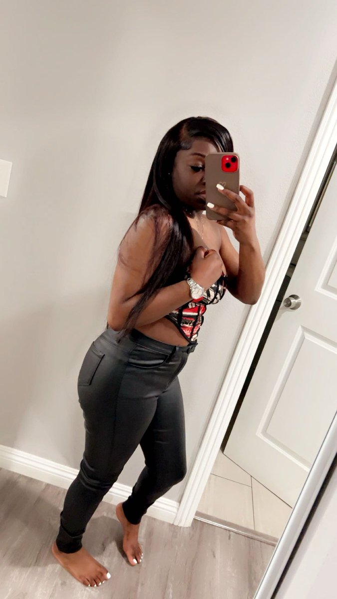 Marshettaa's tweet image. I’m really her 👑❤️