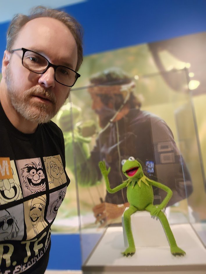 Happy 69th to #KermitTheFrog!  (May 9th, 1955)

Got to see him and 'The Jim Henson Exhibition: Imagination Unlimited' at the Maryland Center for History and Culture last June.  It was an incredible display of all things #JimHenson.  

Here's hoping that #Disney does something