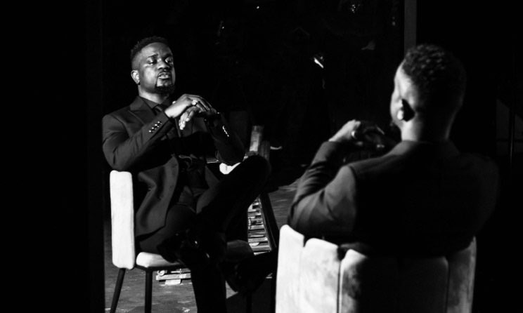 ShadrackAmonooC's tweet photo. AnyDay! AnyTime! Anywhere!! 
I’ll Pick Sarkodie Over Any Rapper In Africa!! 
I’m Picking Him Over Any African Rapper!! 
E No Be Say Sake Of I Be Ghanaian, But Charlie On Reality Nobody Go Fit Stand Sarkodie In Africa When We Talking About RAP!! 
Oh Yeah I Get Other Favorite African Rappers like Nasty C, M.Anifest, Caspper Nyovest, M.I, Ice Prince, AKA, Khaligraph..ETC.. Buh Buh Buh Sarkodie Dey Spits Passssss!!!

Wait.. You Say What? His Style Be “One Way”??Always Bragging? Always Talking About Money? Always Talking about Girls?? Always Claiming Supremacy Over Others?? 
Isn’t “RAP” Or “HIPHOP” All About This ??? 

Bruh.. Agenda Aside, We Dey Troll .. We Dey Joke, We Dey Tease am Sometimes On Some Issues But Let’s Face Reality, Sarkodie Be The Face Of “Africa Rap” 
He Get Contenders, But He is Heavily Above Them Alllll! 
He Knows All The Angles Of Rap And You Can’t Scare Him with any Beat Or Instrumental!!! 
Charlie RAP in Africa di3, It’s Always 𝐒𝐀𝐑𝐊 𝐎𝐑 𝐃𝐈𝐄 !!! 🎤 👑 🇬🇭❤️