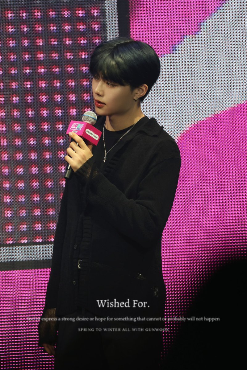 Wished_For_0110's tweet photo. 240510 Kcon Japan

🎤

#박건욱 #건욱 #PARKGUNWOOK #パクゴヌク #제로베이스원 #제베원 #zerobaseone #zb1 #朴乾旭 #gunwook https://t.co/Dn57m1A38G