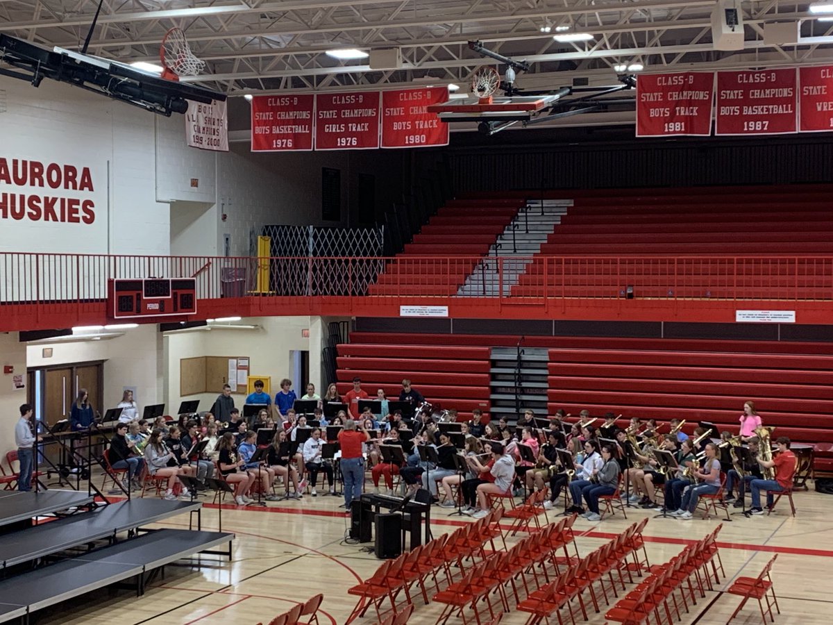Always a sad but exciting time.  The 2024 Graduation Band - we miss you Seniors……but the future looks BRIGHT!!  #aurorahuskies #reloadandkeepgoing #bandrocks