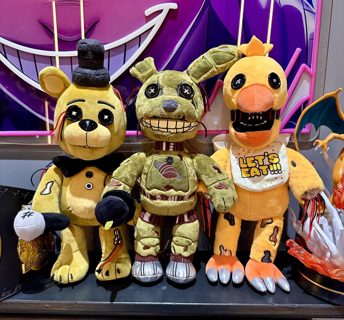 To celebrate Springtrap, Golden Freddy and Withered Chica arriving in the Hex store on the 31st of May we are giving away 3 Spring Bonnie plushies! Follow & RT for a chance to win!!! 🤩 #FNAF