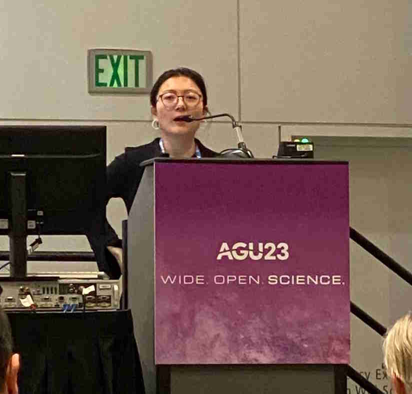 🥇Delighted to announce that @Weijia19580162 has been awarded the 'Outstanding Student Presentation Award' 📜 at the @theAGU 2023 for her presentation on 'the frictional-viscous transition in experimentally deformed granitoid gouges'! #AGU @unibern