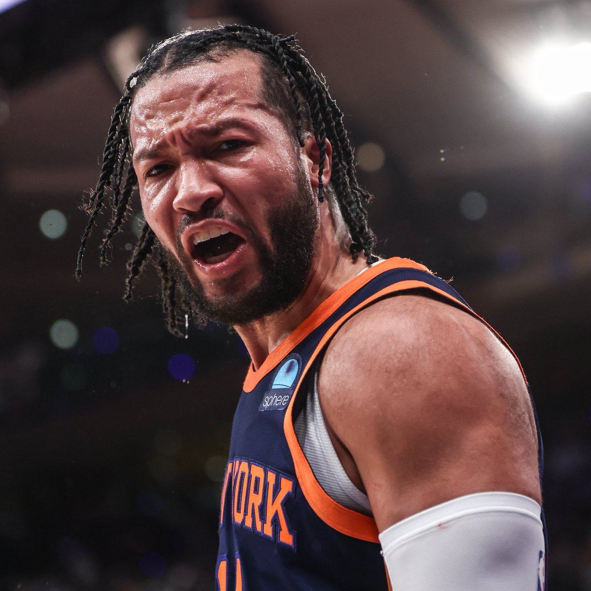 Some members of the Knicks' organization are upset with how Jalen Brunson is being officiated in the Pacers series, per @IanBegley They feel he is 'being grabbed and hit up and down the floor and it's gone unnoticed by the refs'