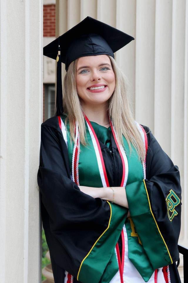 #BaylorGrad BU2024. So proud of you @madisonbrianne5 .