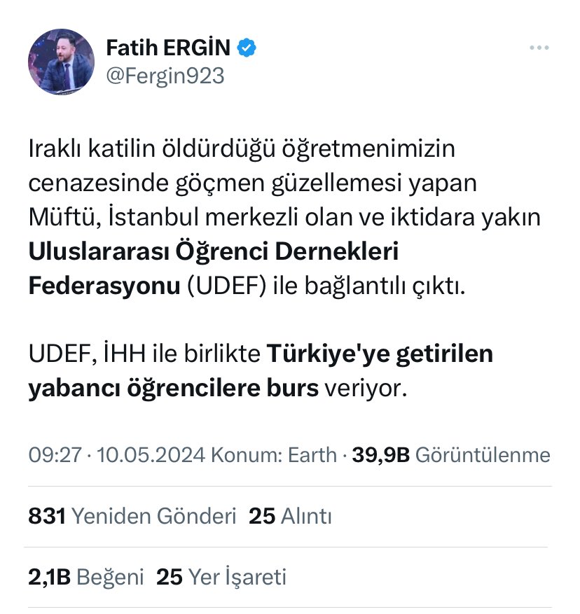 Hem bir Iraklı tarafından hayattan koparılacaksın, hem de cenazende sığınmacı güzellemesi yapılacak! Aklını kaçırmamak işten değil.
Bu arada sığınmacı edebiyatı yapan müftü, Türkiye’ye getirilen yabancı öğrencilere burs veren, Uluslararası Öğrenci Dernekleri Federasyonuyla