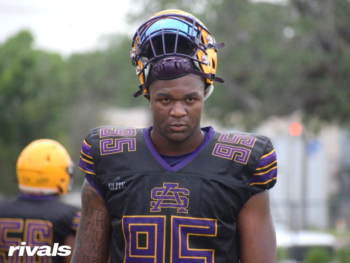 5-star DL Jahkeem Stewart talks about the importance of development at his future school. He also talks about being trained from a young age to be versatile on the field. 'The great defensive linemen play all over the line and I want to be great.' READ: n.rivals.com/news/five-star…