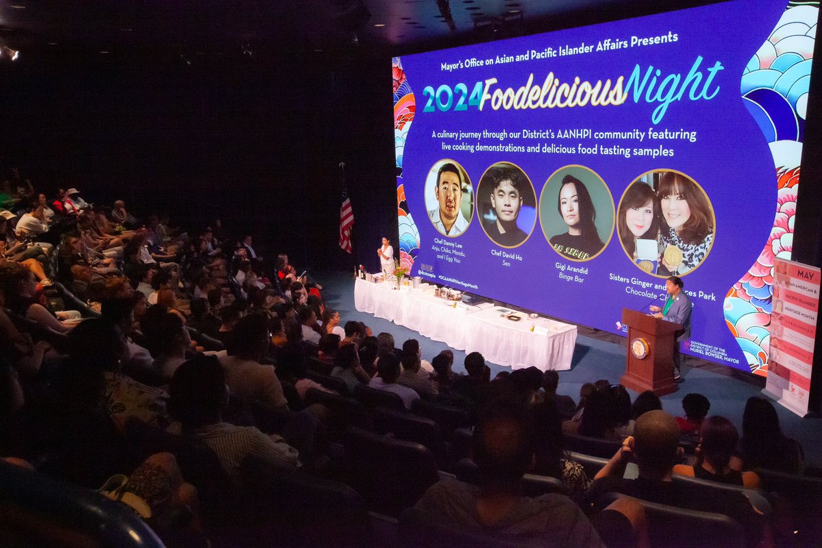 dcmoapia's tweet photo. We’re still thinking about our #Foodelicious Night and I hope you are too! 🥟🍸🎉💜
Visit https://t.co/iqcYwRuP4X for our next event 😜
Have an egg-cellent day! 🎉#BeDowntown https://t.co/XRXsFwRflk