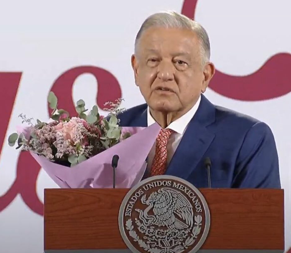 El humanista sí tiene corazón el 10 de mayo y le rinde un homenaje lleno de amor a las madres... 
¡Ojalá lo hubiera hecho durante todo su sexenio!

Ya me imagino a las madres buscadoras, a las madres que les quitaron las escuelas de tiempo completo, a las madres de niños con