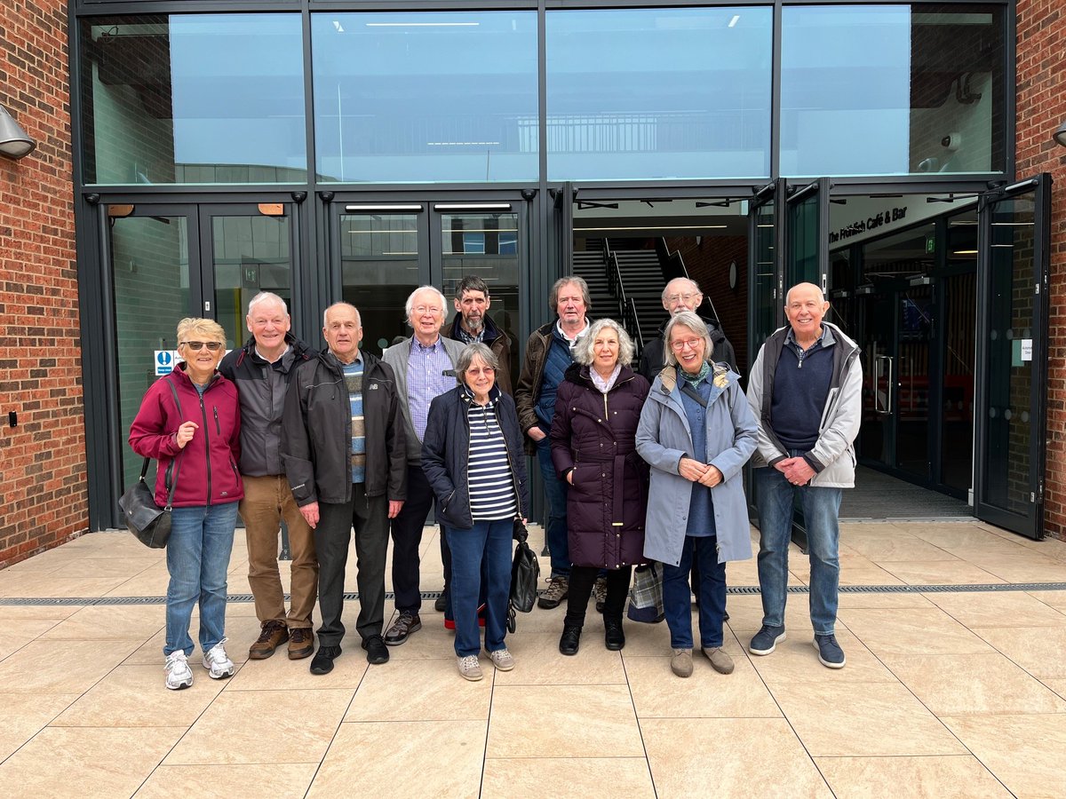 Celebrating the Sloman Loungers Class of '67 Physics reunion! 💚 Nostalgic moments, enduring bonds, and cherished memories shared. Here’s to lifelong friendships and many more reunions to come! ✨ Read more here: bit.ly/4dBxSgQ @livuniphysics @LivUni
