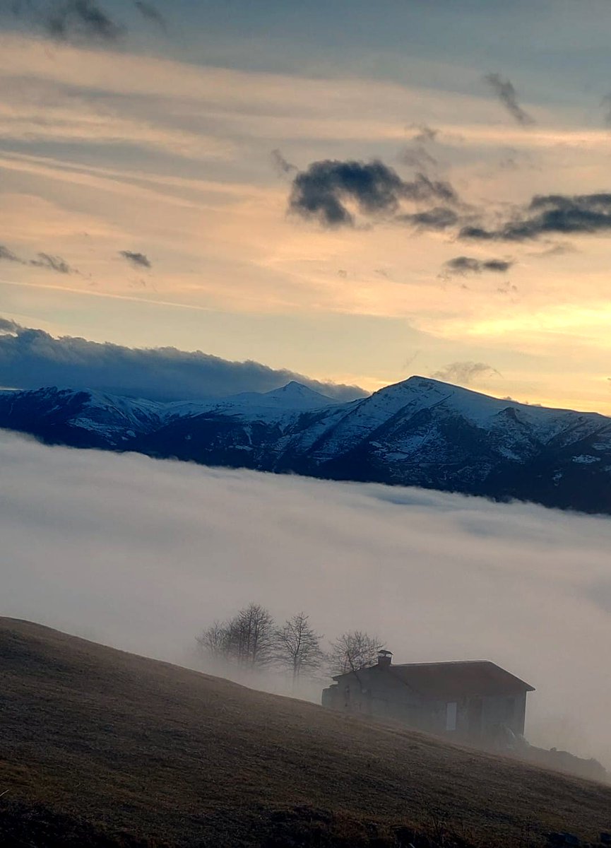 Anlaşılmak için çırpınmadığın yer evin olacak...

Kazankıran Yaylası , Trabzon