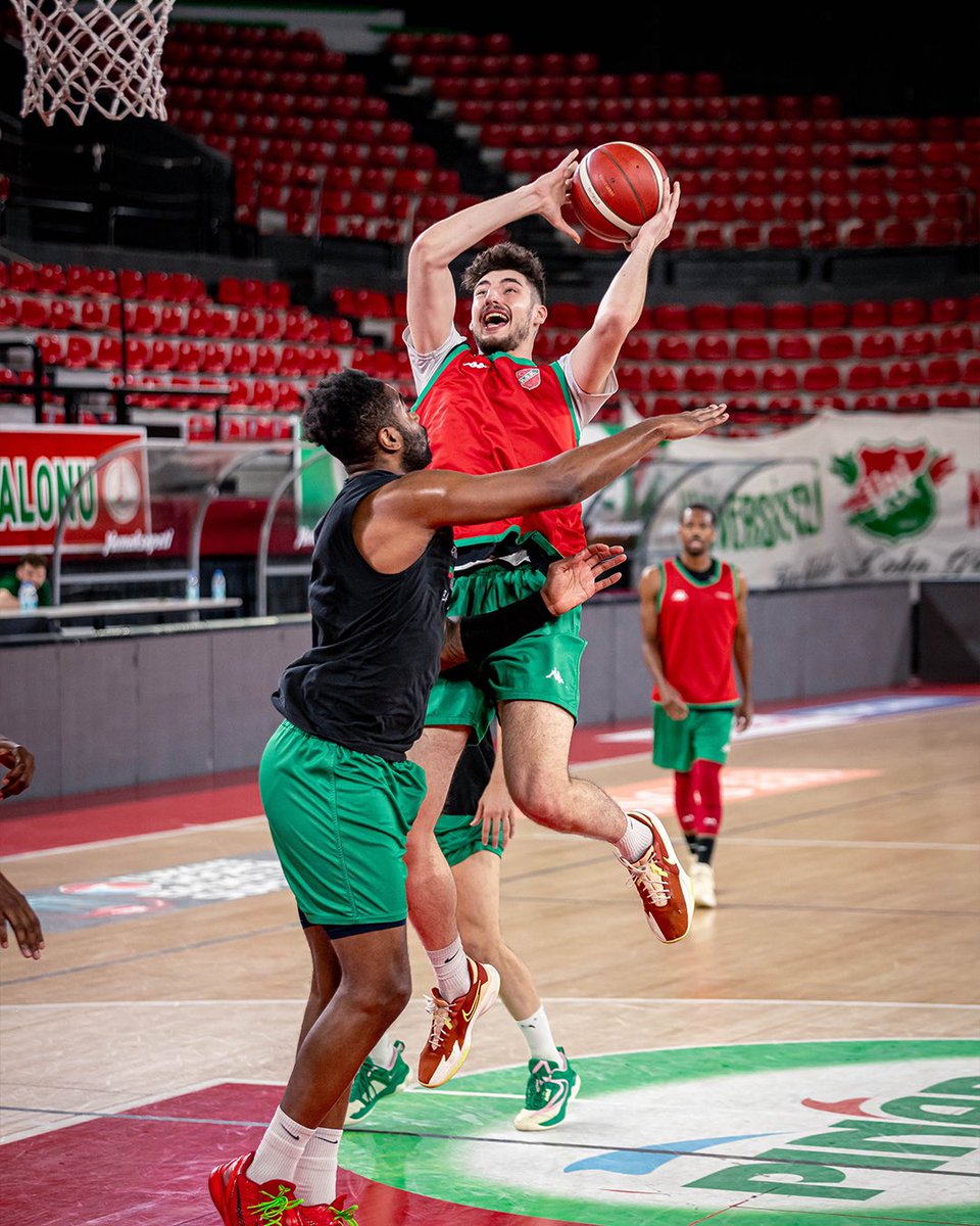 Pınar Karşıyaka’mız Türkiye Sigorta Basketbol Süper Ligi play-off çeyrek finalinde, 15 Mayıs Çarşamba günü Galatasaray Ekmas’ı konuk edeceği maçın hazırlıklarını bugün yaptığı antrenmanla sürdürdü. 💚❤️