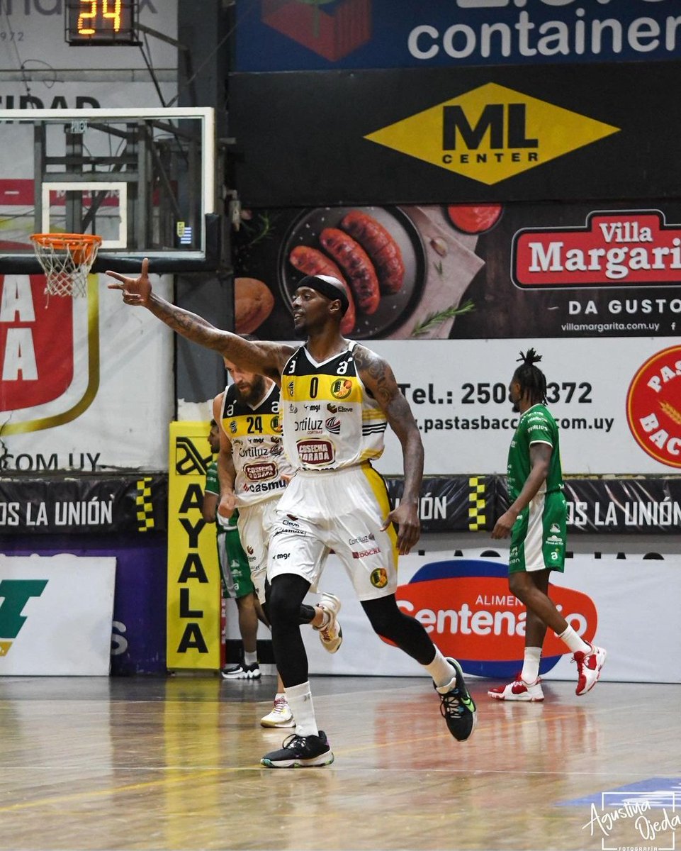 Donald Robinson, tras su paso por @LarreOficial en Liga Uruguaya, defenderá a @clubjorgeguzman en la @LigaBasquetpro de Ecuador, equipo que dirigirá el uruguayo Daniel Lovera 📸 @agussoje21