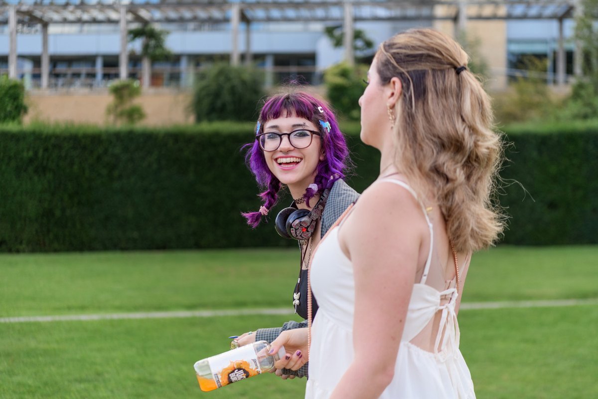 OxScholastica's tweet photo. Summertime smiles 🤩

Are you ready to turbocharge your academic understanding, make friends for life, and have your most memorable summer so far? Whether you're a budding medic or an aspiring bestselling author, we have a programme for you.

#summerschool #studyabroad https://t.co/J3jfi0IPKi