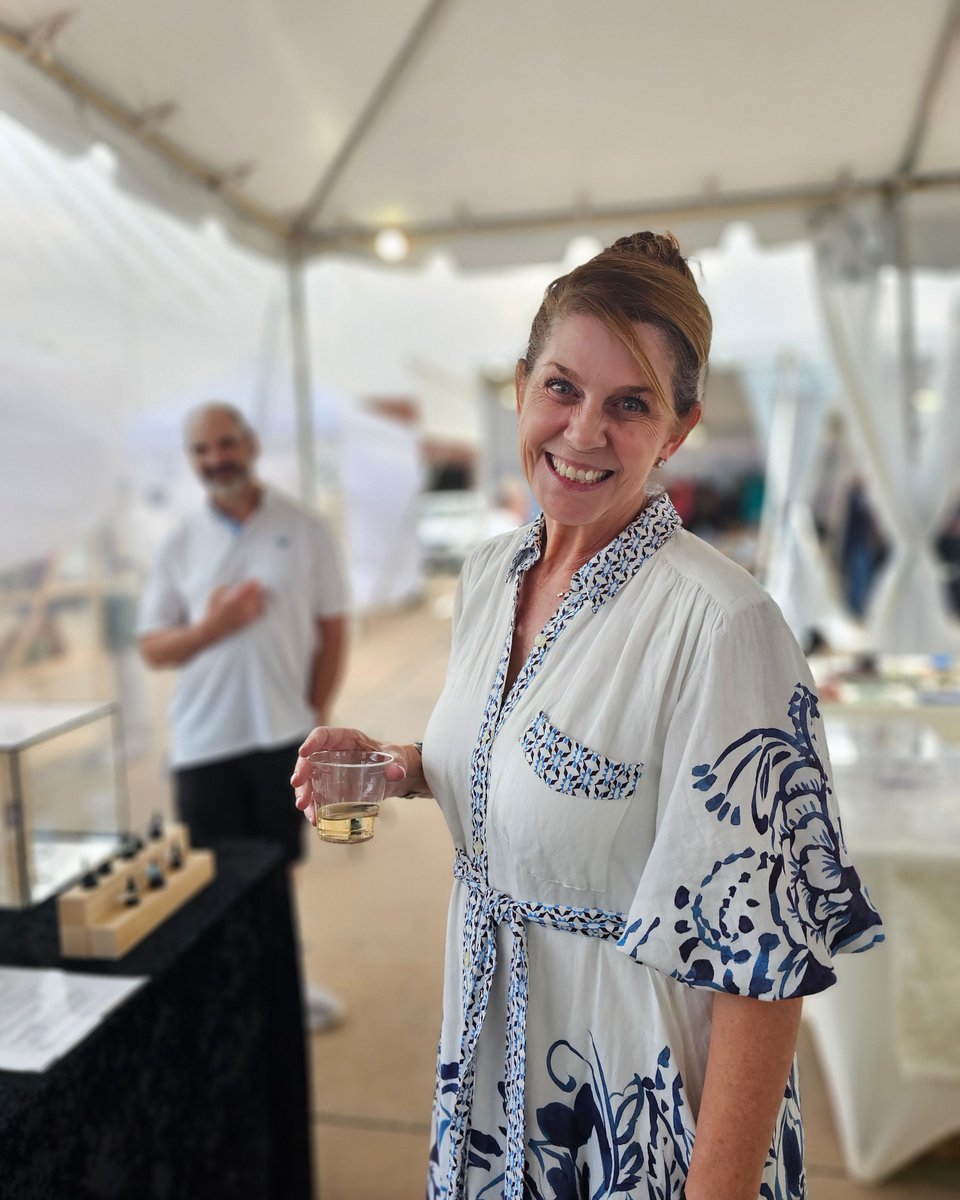 TheCraftGuild's tweet image. Opening reception was an absolute ball!! A big thanks to everyone who made the night so special. Day two has arrived, and art is in the air!!🤗🏺
#CraftGuildofDallas #SpringShow2024